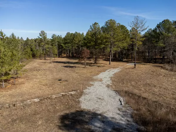 2618 Charles RD, Decatur, TN 37322