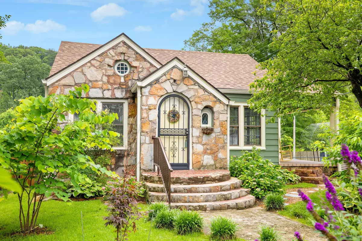 Chattanooga, TN 37409,4220 St Elmo AVE