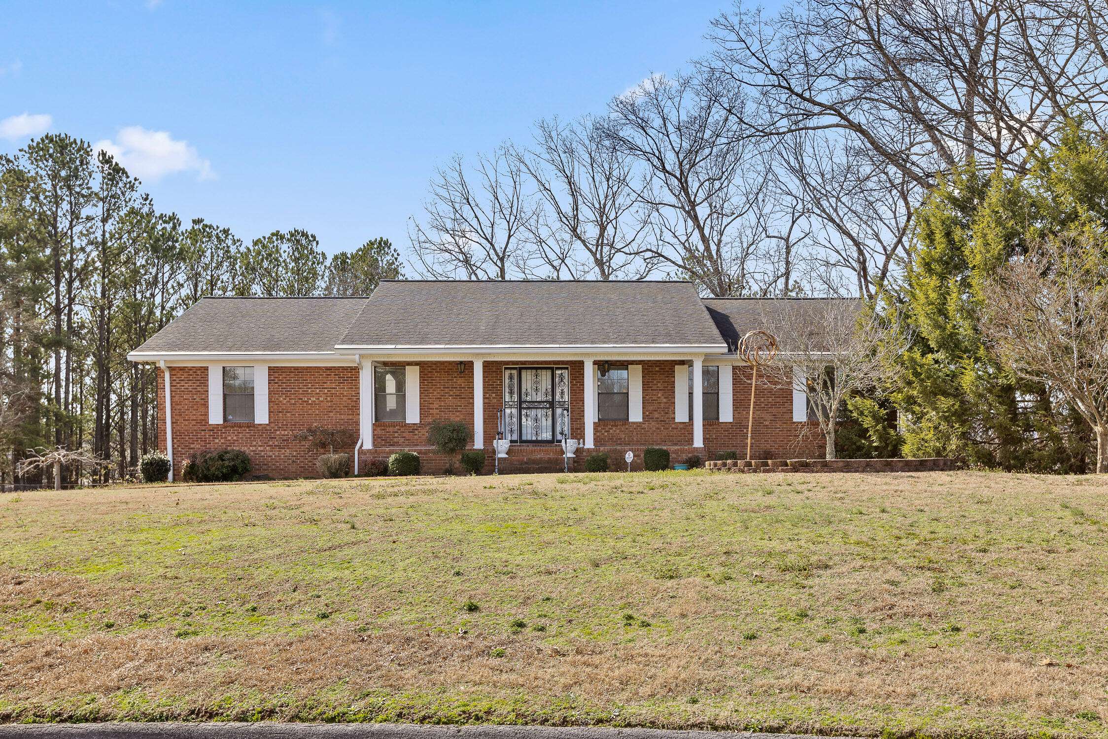 404 Pine Bluff DR, Chattanooga, TN 37412