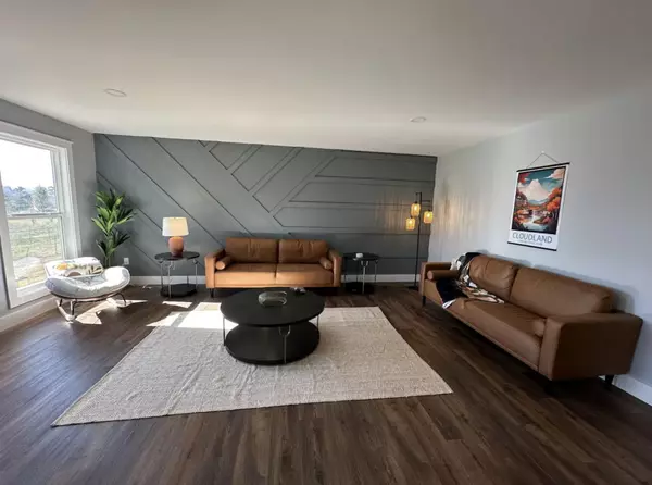 Trenton, GA 30752,700 Sells LN