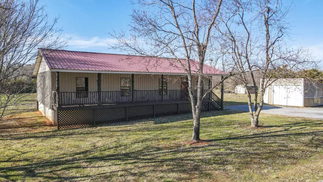 1089 Thomas RD, Benton, TN 37307
