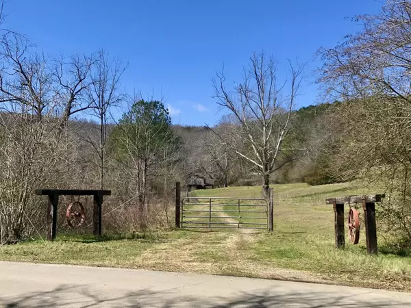 1238 Deer Head Cove RD, Rising Fawn, GA 30738