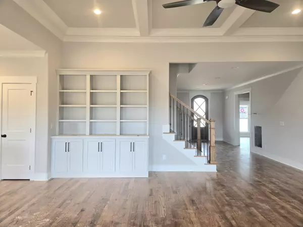 Apison, TN 37302,10634 Flicker WAY