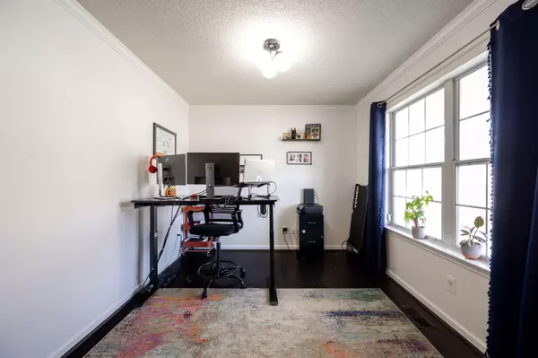 Chattanooga, TN 37416,4528 Kings Lake CT