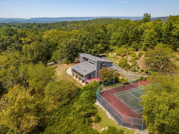 Chattanooga, TN 37416,3411 Kings Cove LN
