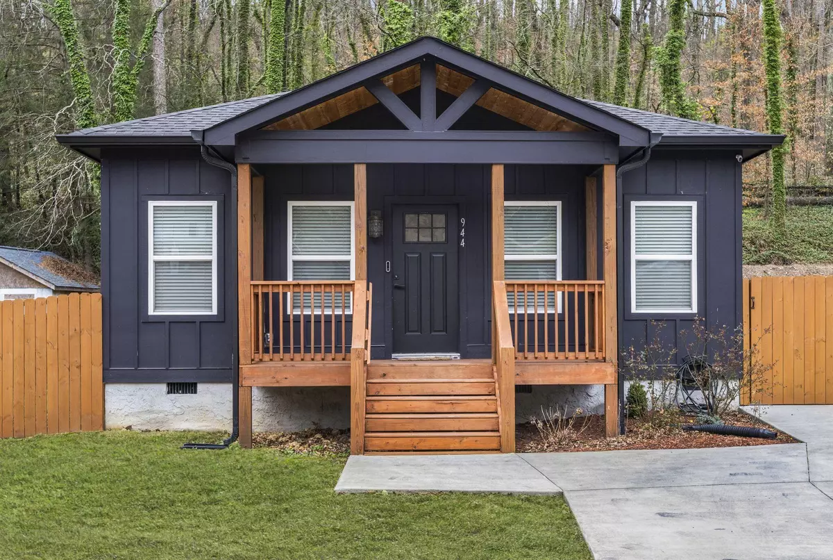 Chattanooga, TN 37411,944 Shallowford RD