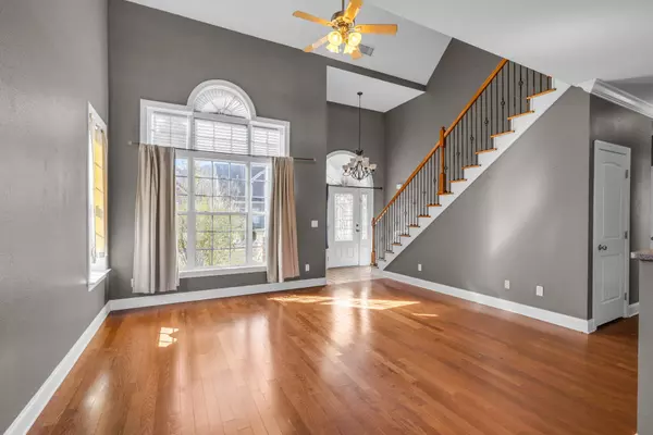 Chattanooga, TN 37406,2535 Waterhaven DR