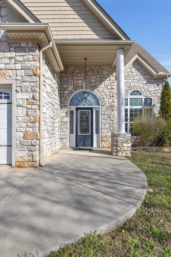 Chattanooga, TN 37406,2535 Waterhaven DR