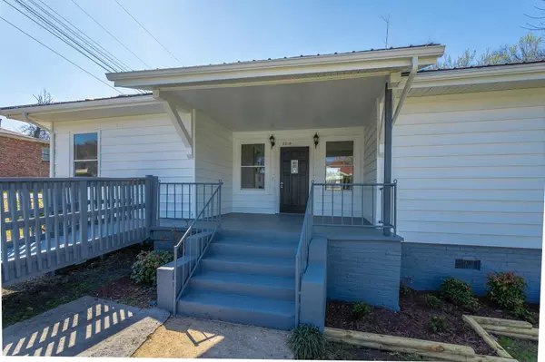 2310 Gilbert ST,  Chattanooga,  TN 37406