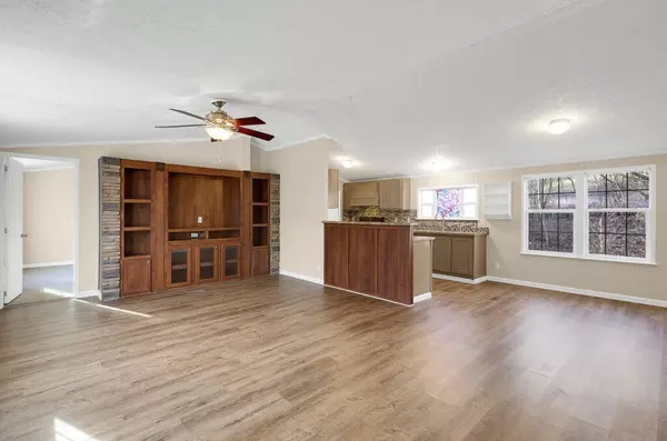 Dayton, TN 37321,198 Peavyhouse RD