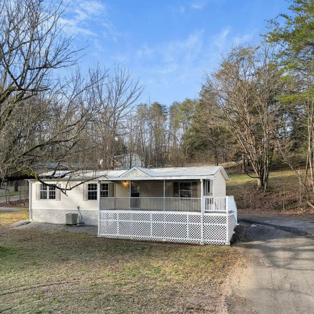 Dayton, TN 37321,198 Peavyhouse RD