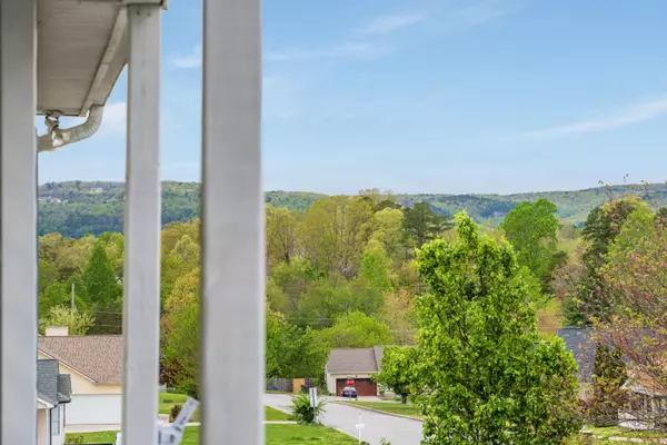 Soddy Daisy, TN 37379,826 Tommie LN