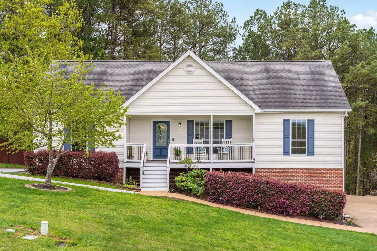 Soddy Daisy, TN 37379,826 Tommie LN