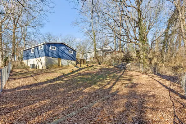 Signal Mountain, TN 37377,627 Miles RD