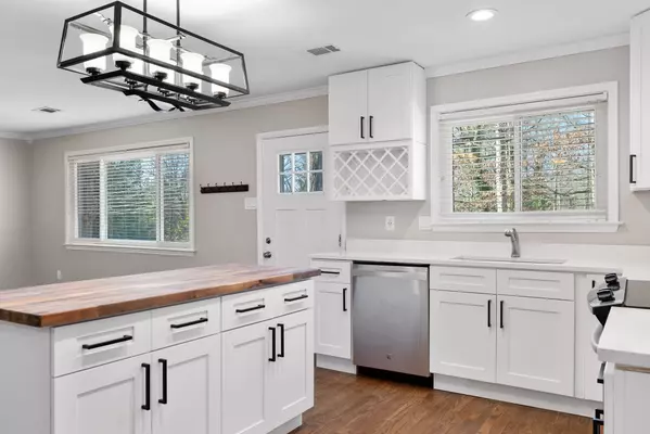 Signal Mountain, TN 37377,627 Miles RD