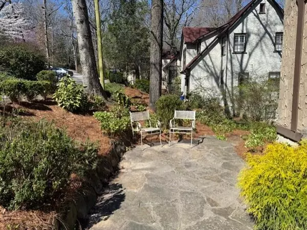 Lookout Mountain, GA 30750,7 Mother Goose VLG