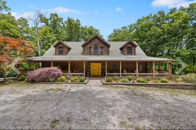 204 Iron Gap RD, Belvidere, TN 37306