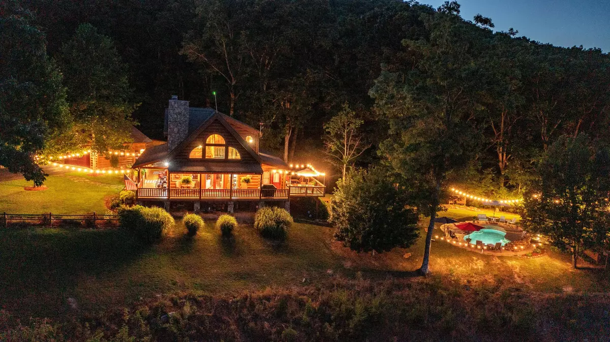 Pikeville, TN 37367,786 Tanglewood Hill RD