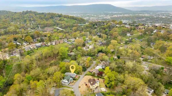 Chattanooga, TN 37411,3308 Alta Vista DR