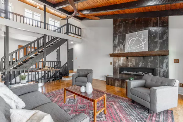 Chattanooga, TN 37416,4910 Shoreline DR