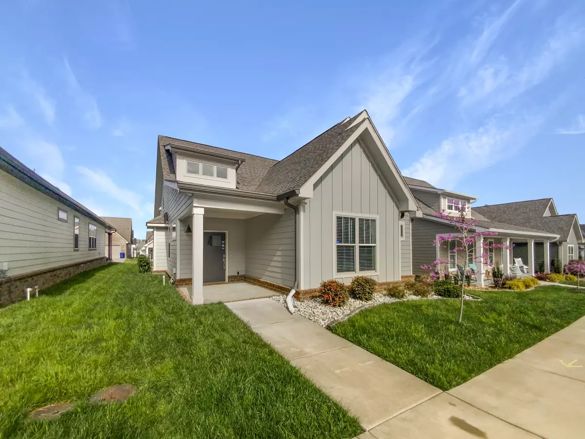 Ooltewah, TN 37363,4058 Barnsley LOOP