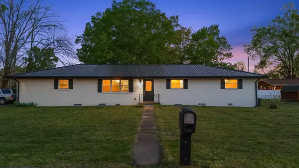 38 Phillips DR, Fort Oglethorpe, GA 30742