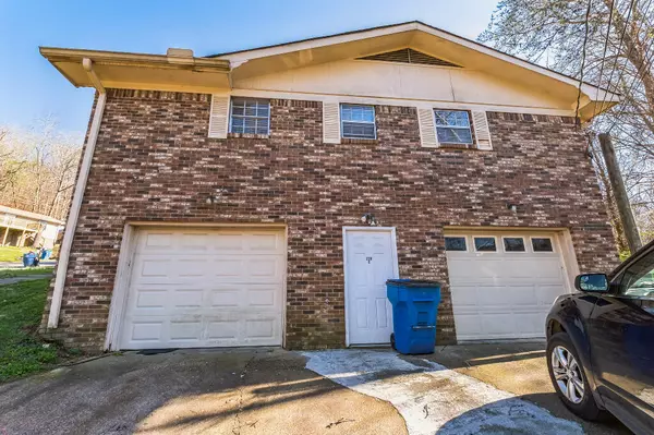 Chattanooga, TN 37415,220 Cliftview DR