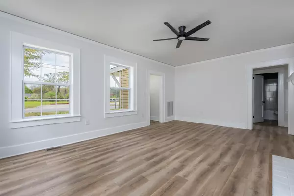 Lafayette, GA 30728,502 Main ST