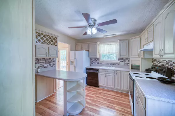 Chattanooga, TN 37415,744 Manchester DR