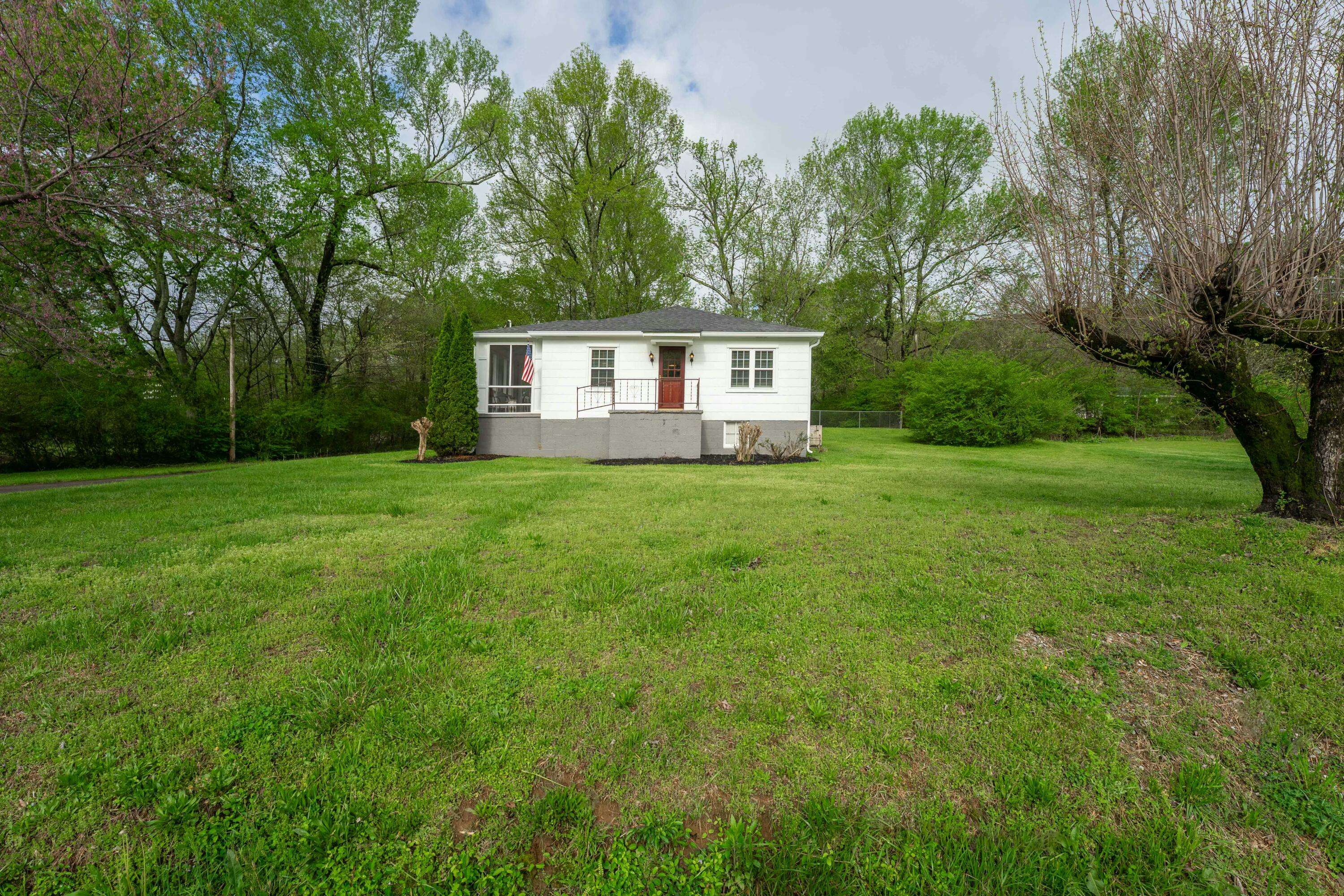 10477 Walden ST, Soddy Daisy, TN 37379
