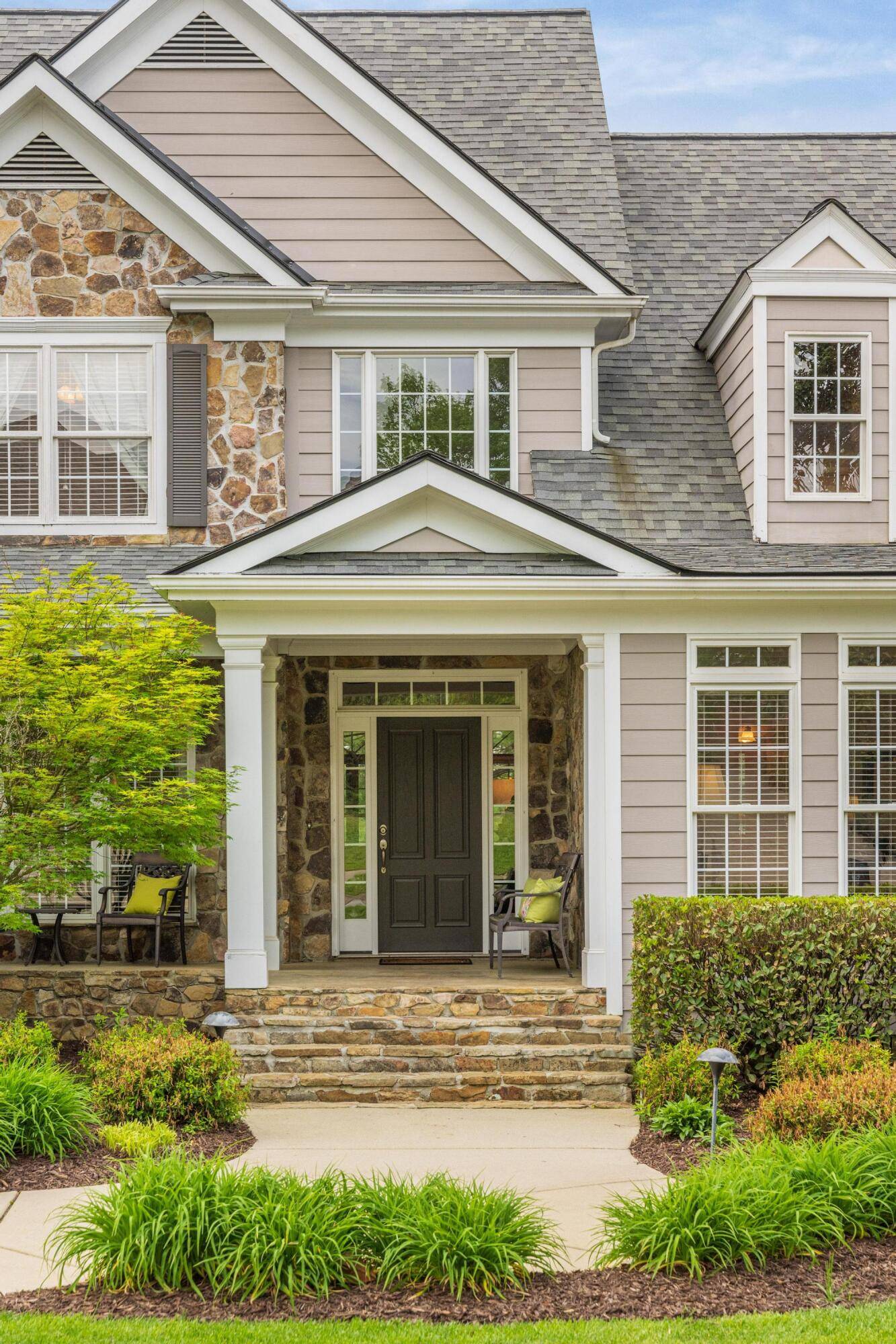 Chattanooga, TN 37421,9401 Windrose CIR