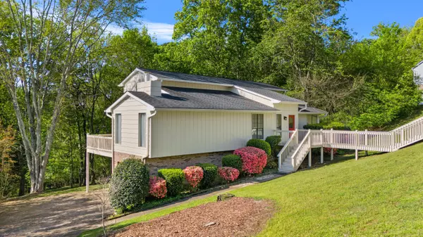 Hixson, TN 37343,1710 Colonial Way CIR