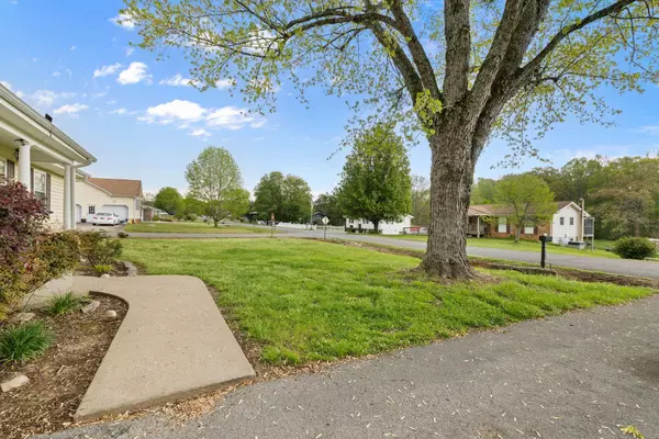 Jasper, TN 37347,1033 Nickajack CIR