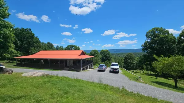 335 Fox Wood LN, Dunlap, TN 37327