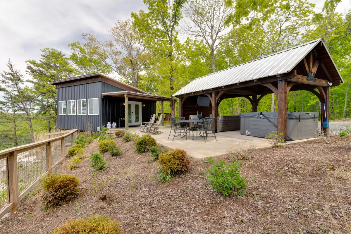 Dunlap, TN 37327,1004 Window Rock RD