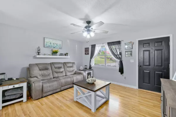 Lafayette, GA 30728,425 Wisteria RD