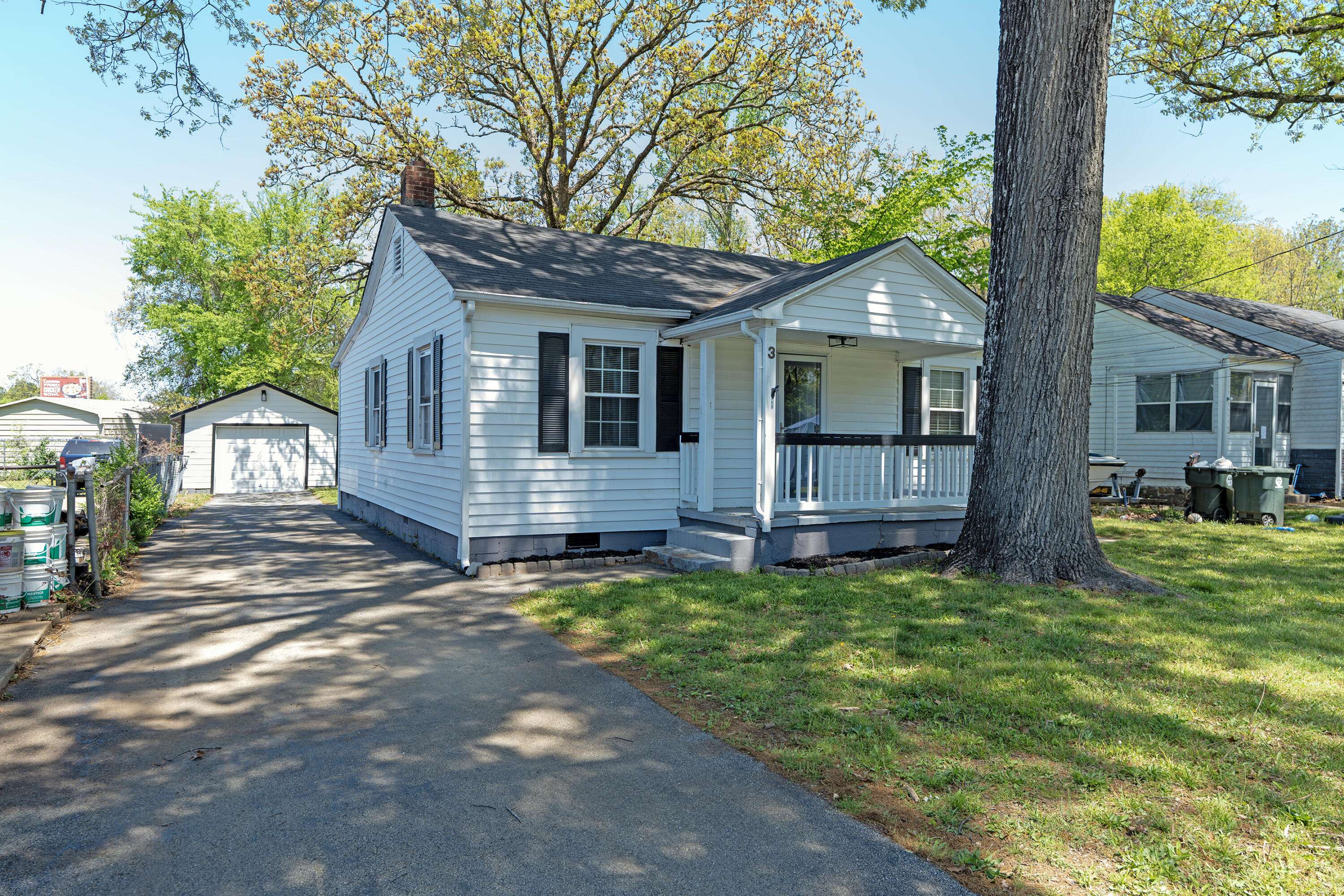 3 Whirlaway DR, Chattanooga, TN 37421