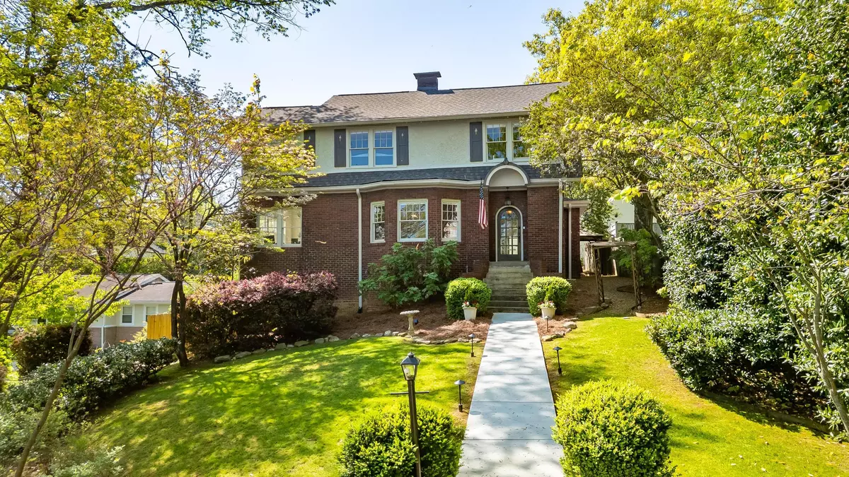 Chattanooga, TN 37415,2004 Avalon AVE