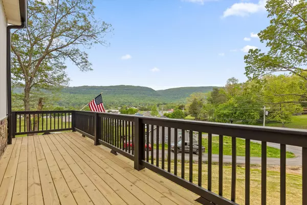 Dunlap, TN 37327,208 Treeline DR