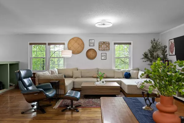 Apison, TN 37302,10816 Brainerd RD