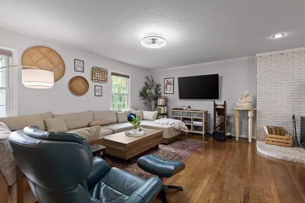 Apison, TN 37302,10816 Brainerd RD