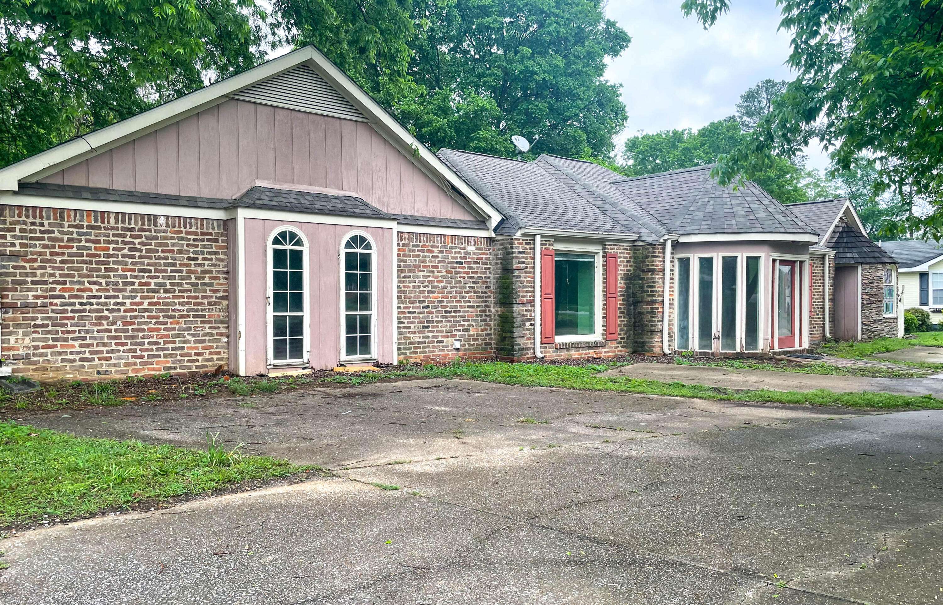 Rossville, GA 30741,953 Cloud Springs RD