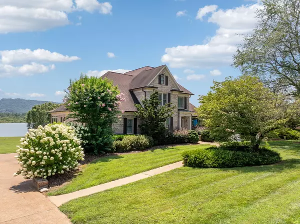 Ooltewah, TN 37363,9060 Gull LN