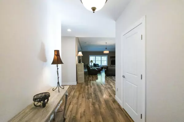 Signal Mountain, TN 37377,293 Smith ST