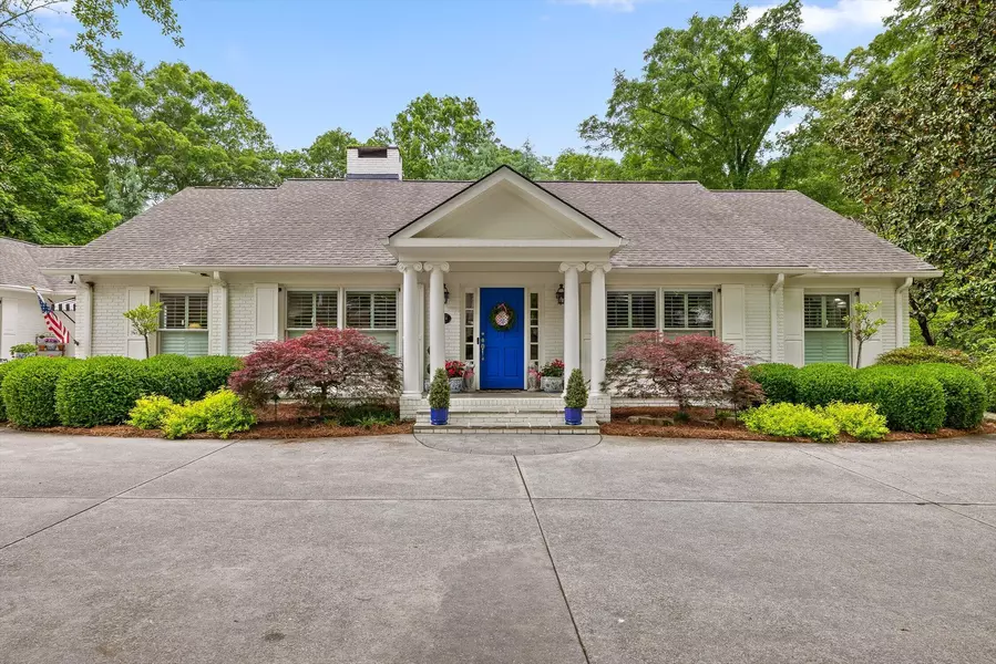 302 Gordon ST, Chickamauga, GA 30707