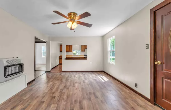 Athens, TN 37303,1526 View ST