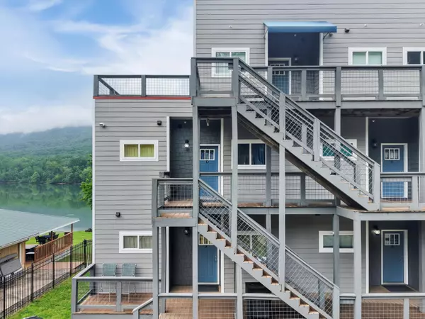 21808 River Canyon RD, Chattanooga, TN 37405