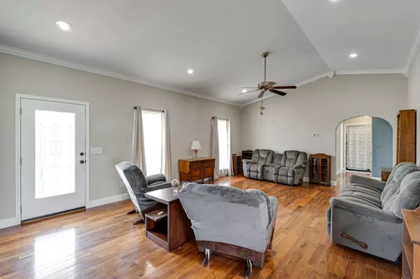 Dayton, TN 37321,544 Arlis AVE