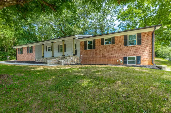 South Pittsburg, TN 37380,702 5th ST