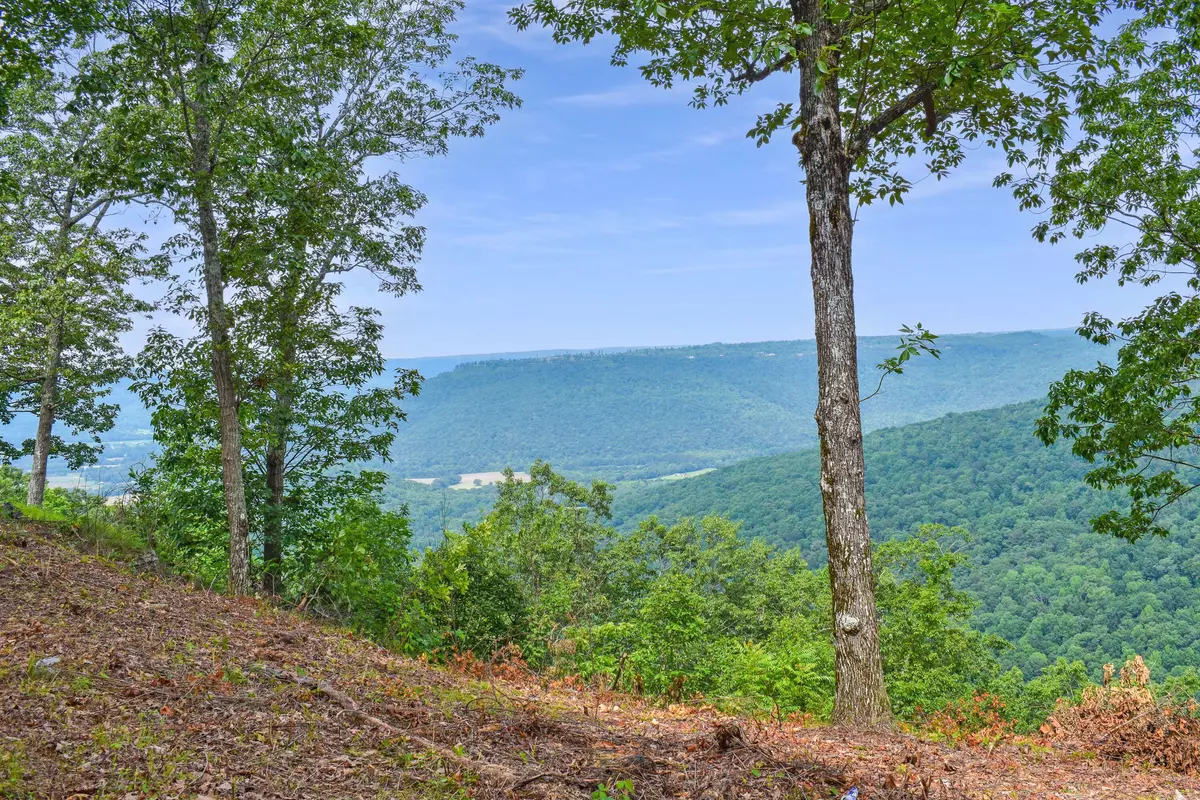 Jasper, TN 37347,615 Cumberland CIR